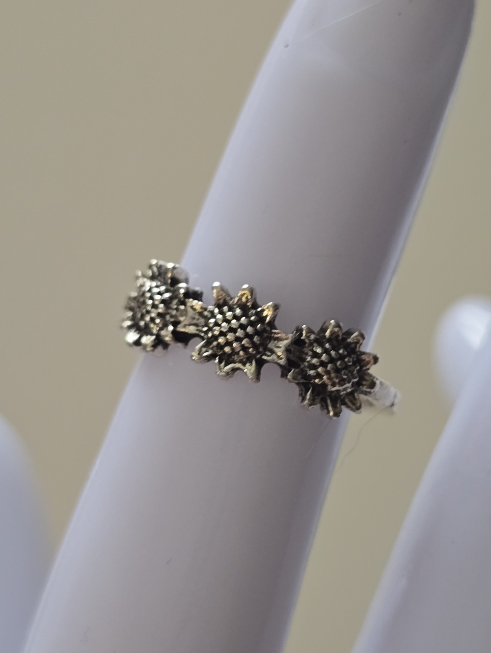 Silver Sunflower Band Ring Size 4.5